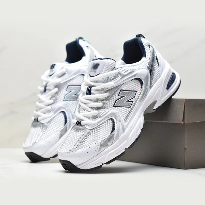New Balance 530 + Medias – Comodidad y Estilo desde los Pies