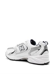 New Balance 530 + Medias – Comodidad y Estilo desde los Pies